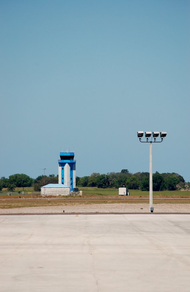 New Control Tower at Hernando County Airport, Brooksville, FL, Дуннеллон