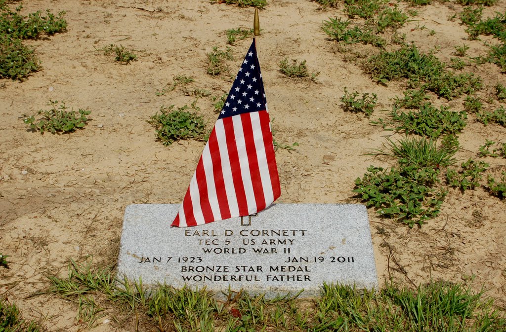 An American Hero at Eagle Lake Cemetery, Eagle Lake, FL, Игл-Лейк