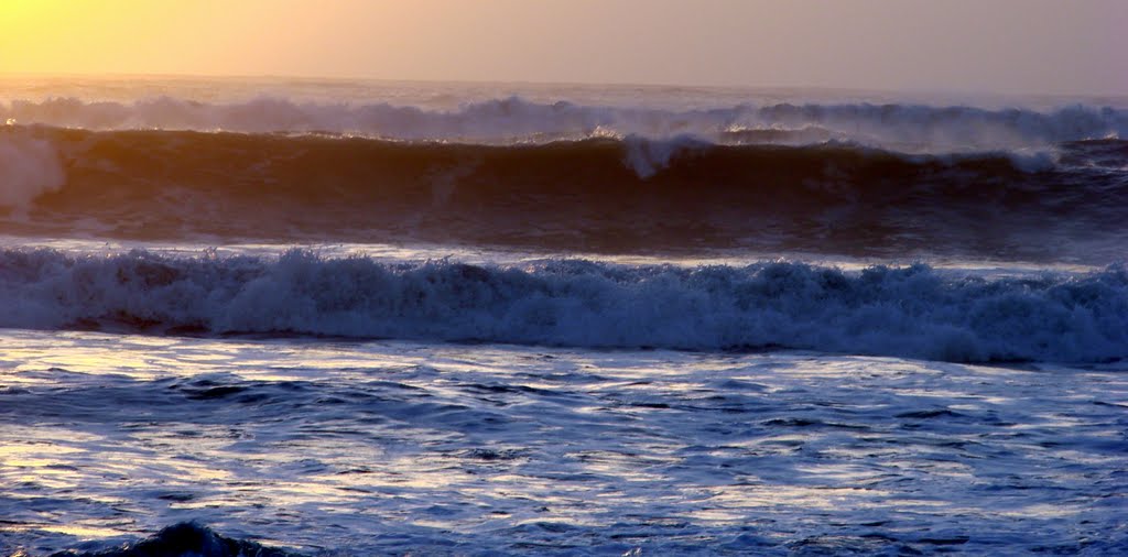 Wall of Water From Hurricane Earl, Индиан-Харбор-Бич