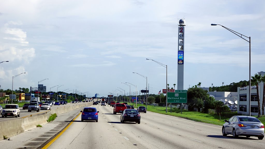 2014 07-16 Florida - along I-4 -  Fox tower, Итонвилл