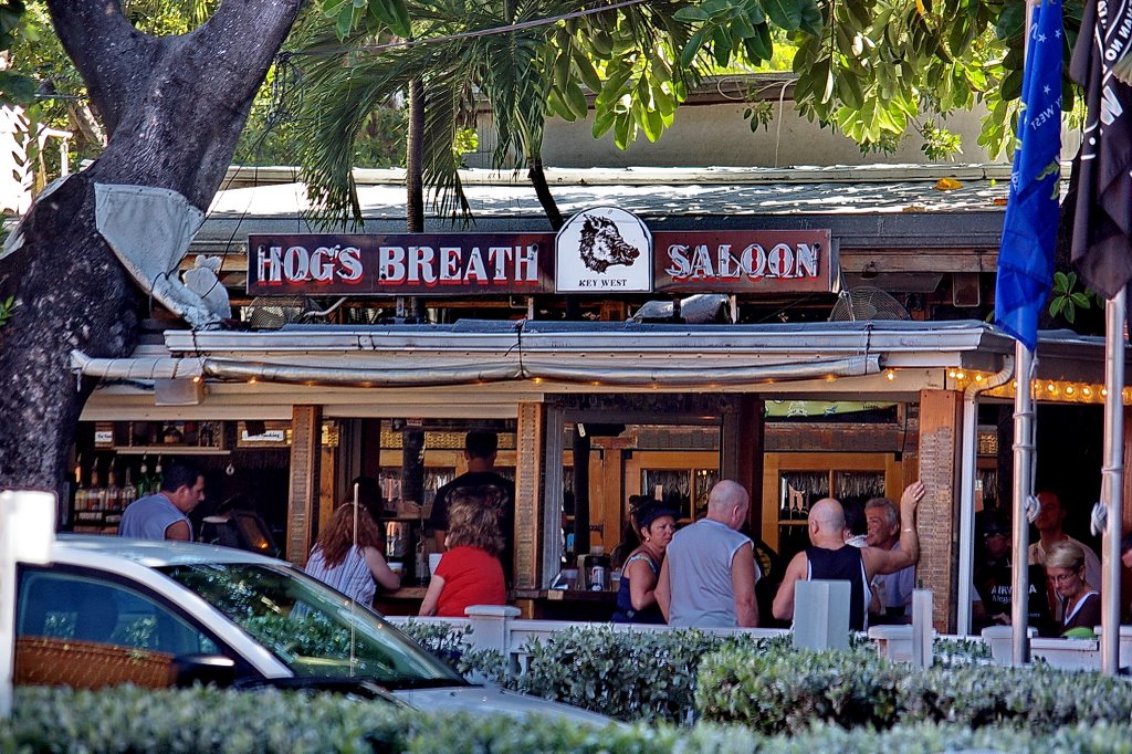 2008 Hogs Breath Saloon - from across the street, Ки-Уэст