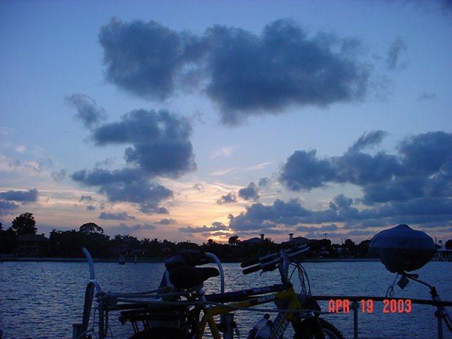 Lantan anchorage sunset, Лантана