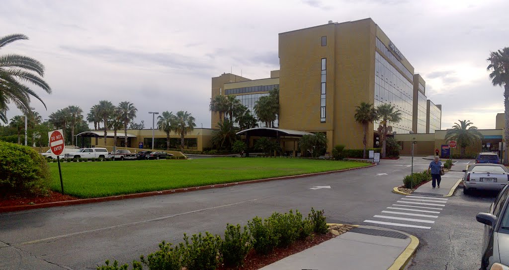 2013 04-29 Largo, Florida - Largo Medical Center, Ларго