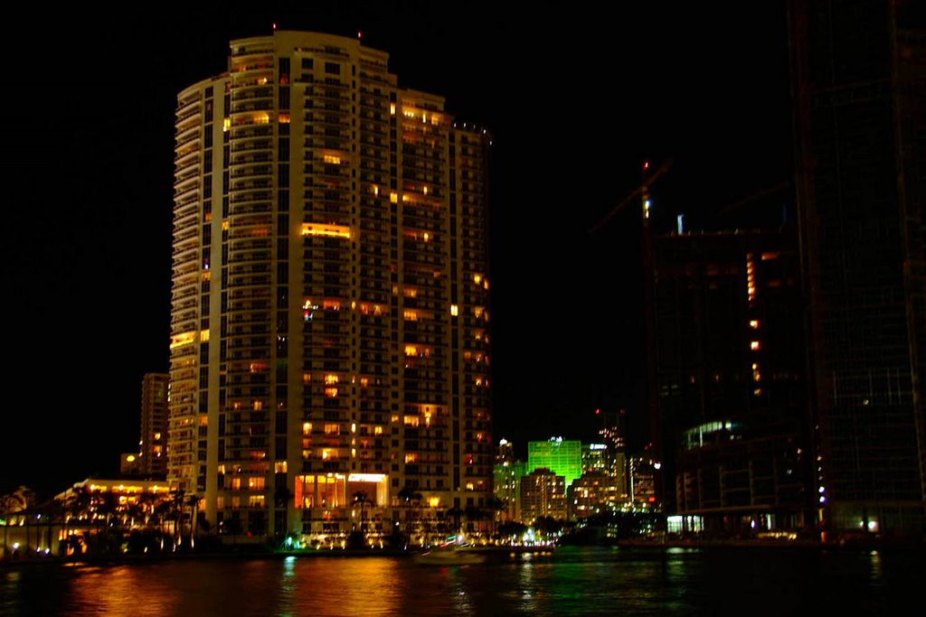 Miami, Florida - Usa - Burlingame Island at Night, Майами