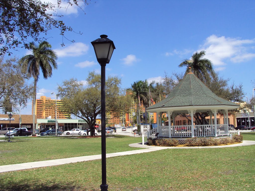 Miami Springs-Gazebo at Circle Park, Майами-Спрингс
