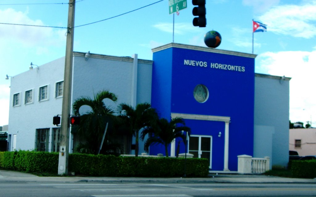 Logia Nuevos Horizontes.- As of 2008, Hialeah had the second highest percentage of Cuban and Cuban American residents in the US, with 75.12% of the US populace (with Westchester, Florida at 75.69%, the highest in the US., Медли