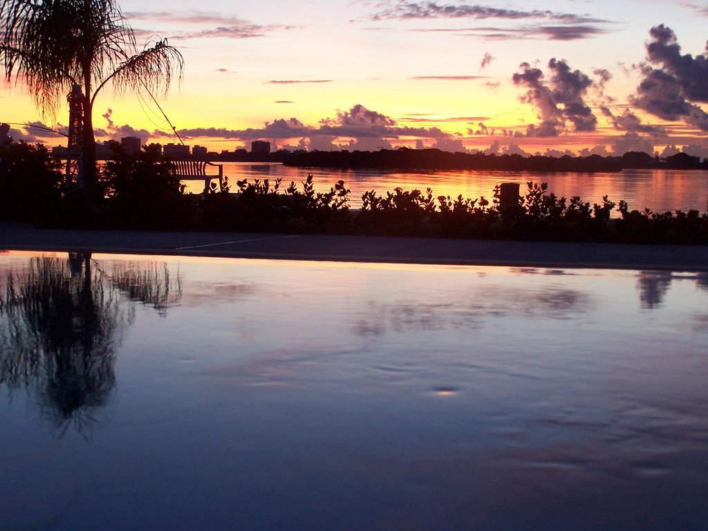 Sunrise View of Indian Creek & Bay Harbor, Норт-Майами