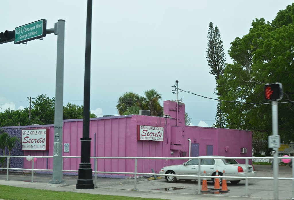 Secrets Strip Club, Норт-Майами