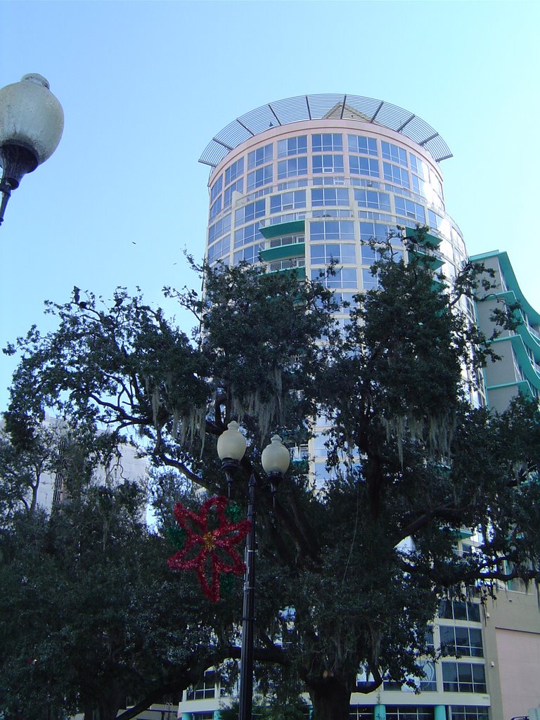 The Waverly Building off E Central Blvd by Lake Eola, Орландо