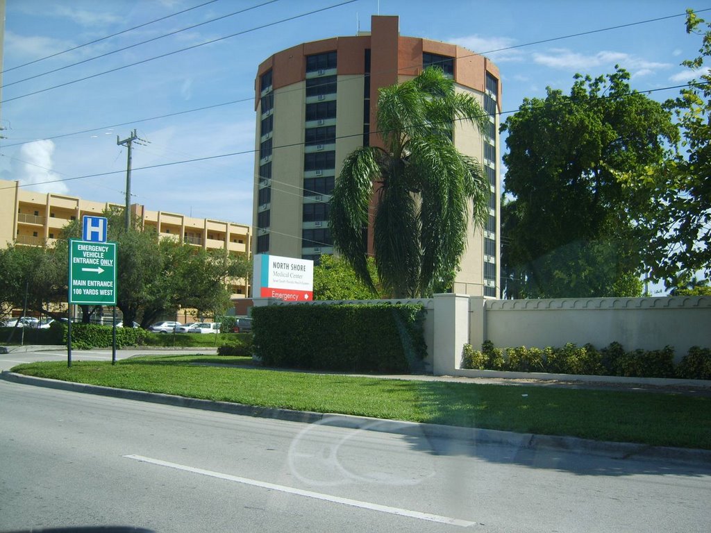 North Shore Medical Center Emergency Entrance, Пайнвуд