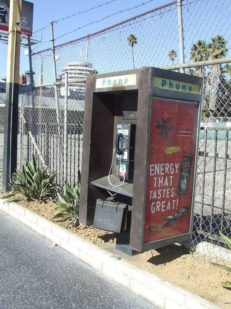 Телефонная будка-США-Голливуд, Пемброк-Парк