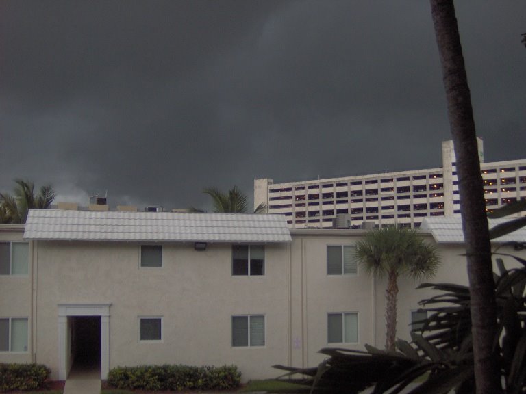 Thunderstorm at Dadeland ( Miami ), Саут-Майами