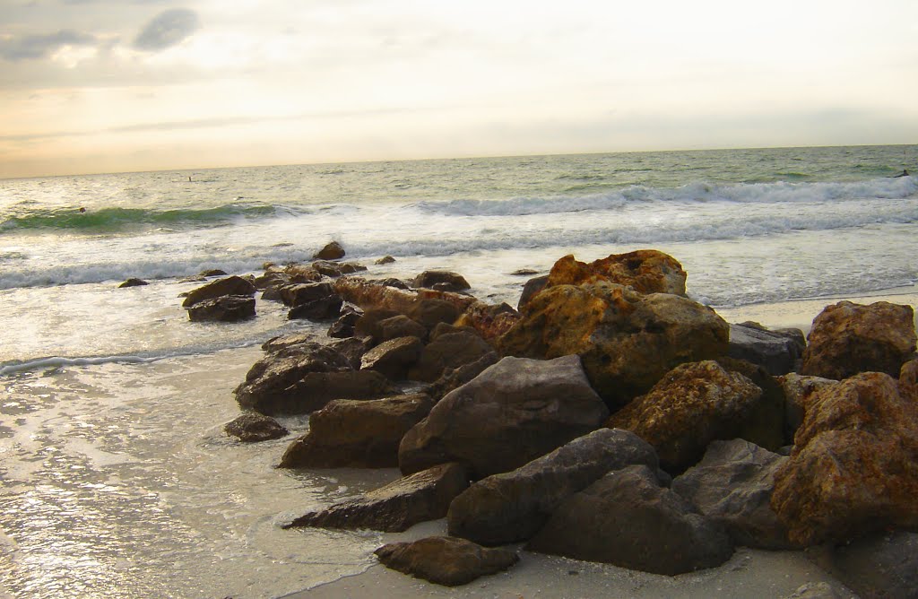 Treasure Island Beach Florida - Sunset over Beach Rocks, Саут-Пасадена