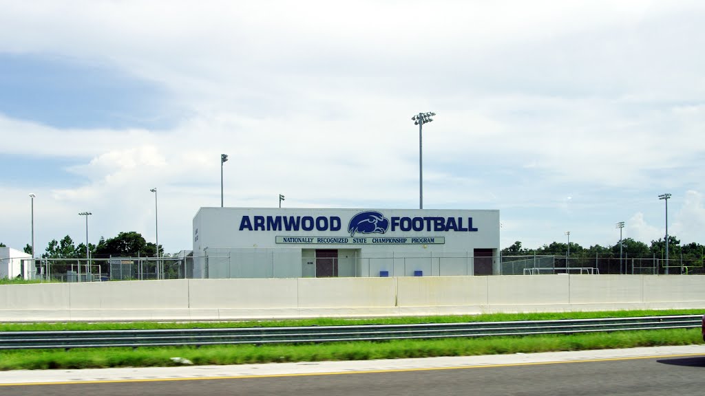 2014 07-26 Florida - along Rte I-4 - Armwood Football, Сеффнер