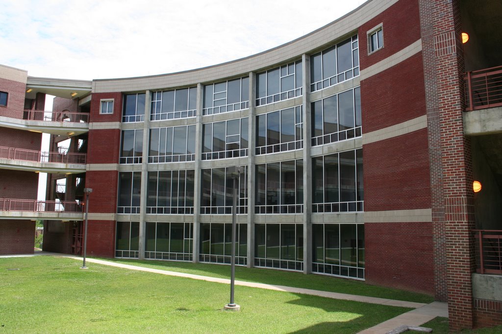 FAMU School of Business & Industry  (Courtyard), Талахасси