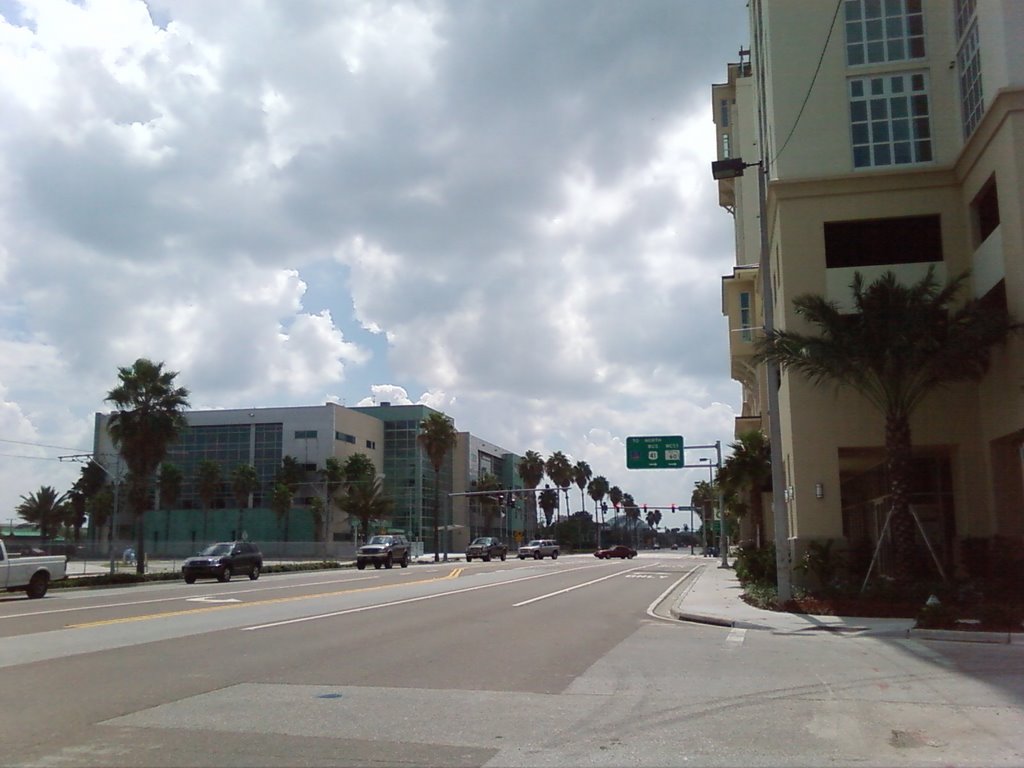 Channelside Dr. in Tampa - Looking S, Тампа