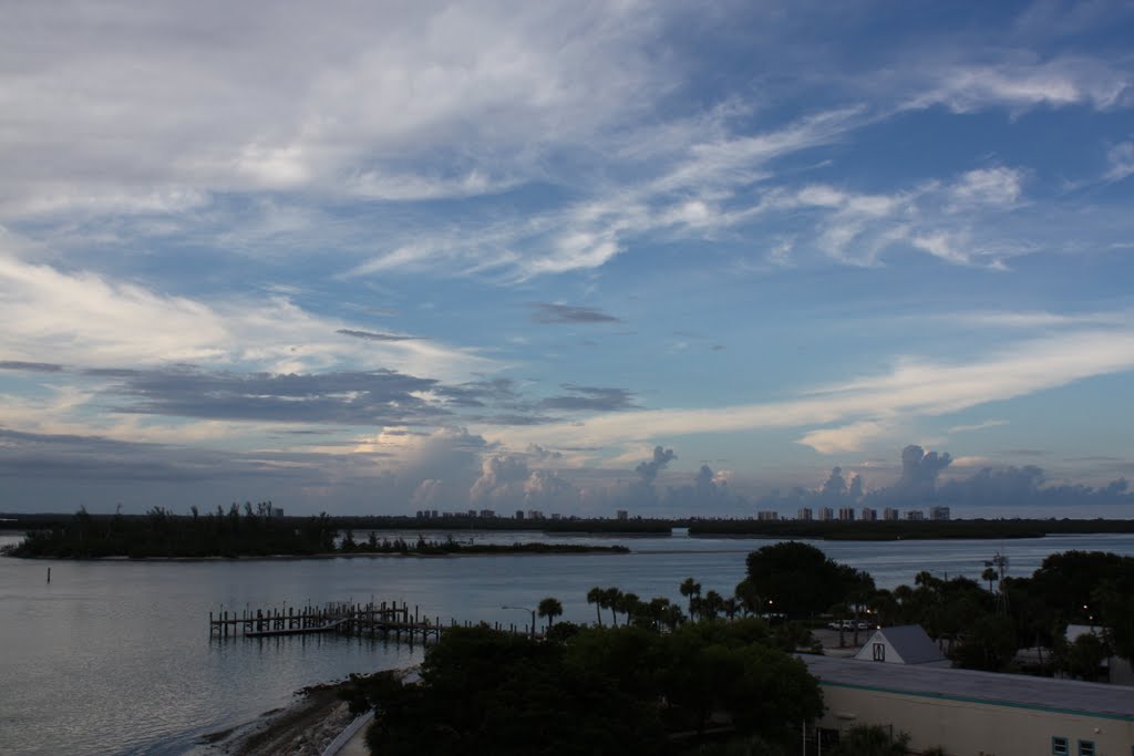 looking north east off south bridge in fort pierce, Форт-Пирс