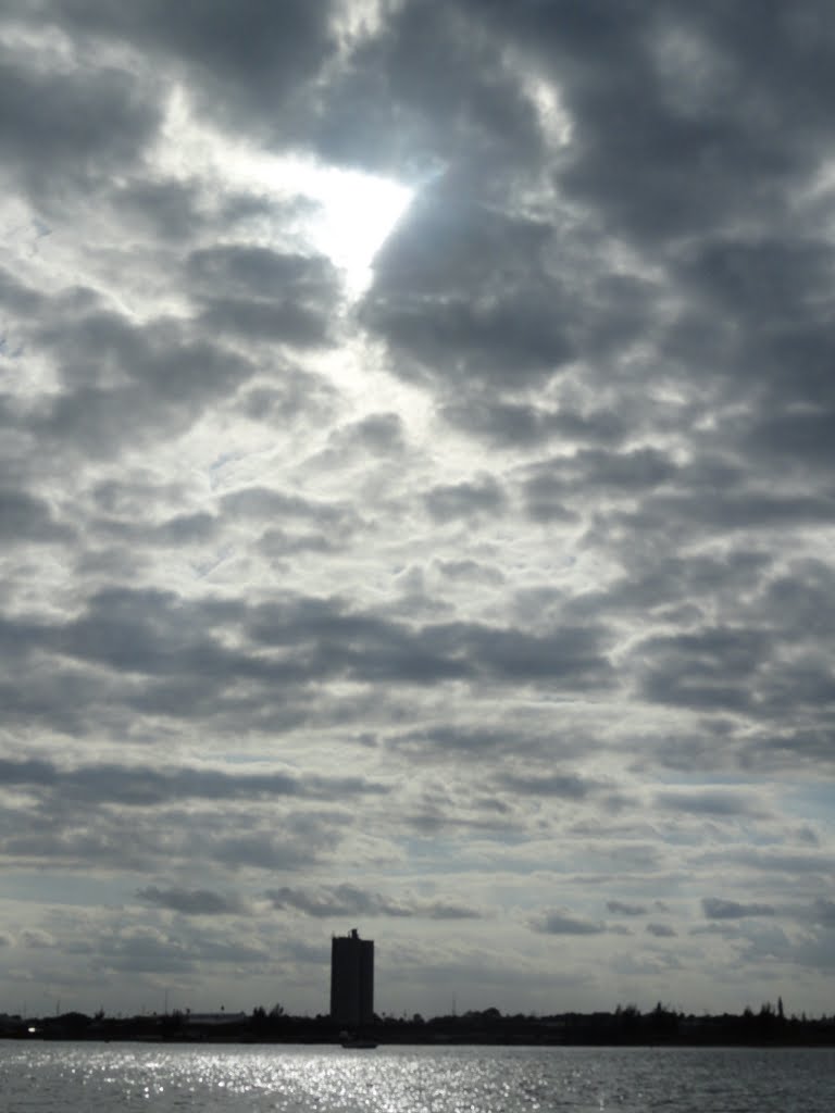 Cloudy day on the Intercoastal, Форт-Пирс