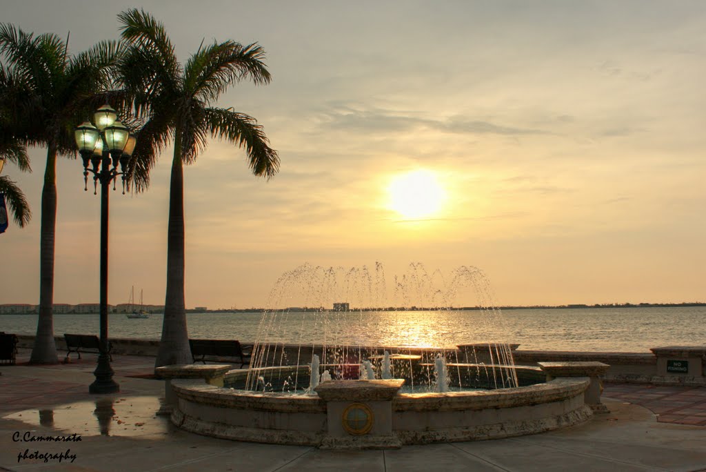 fountain on the river at ft pierce, Форт-Пирс