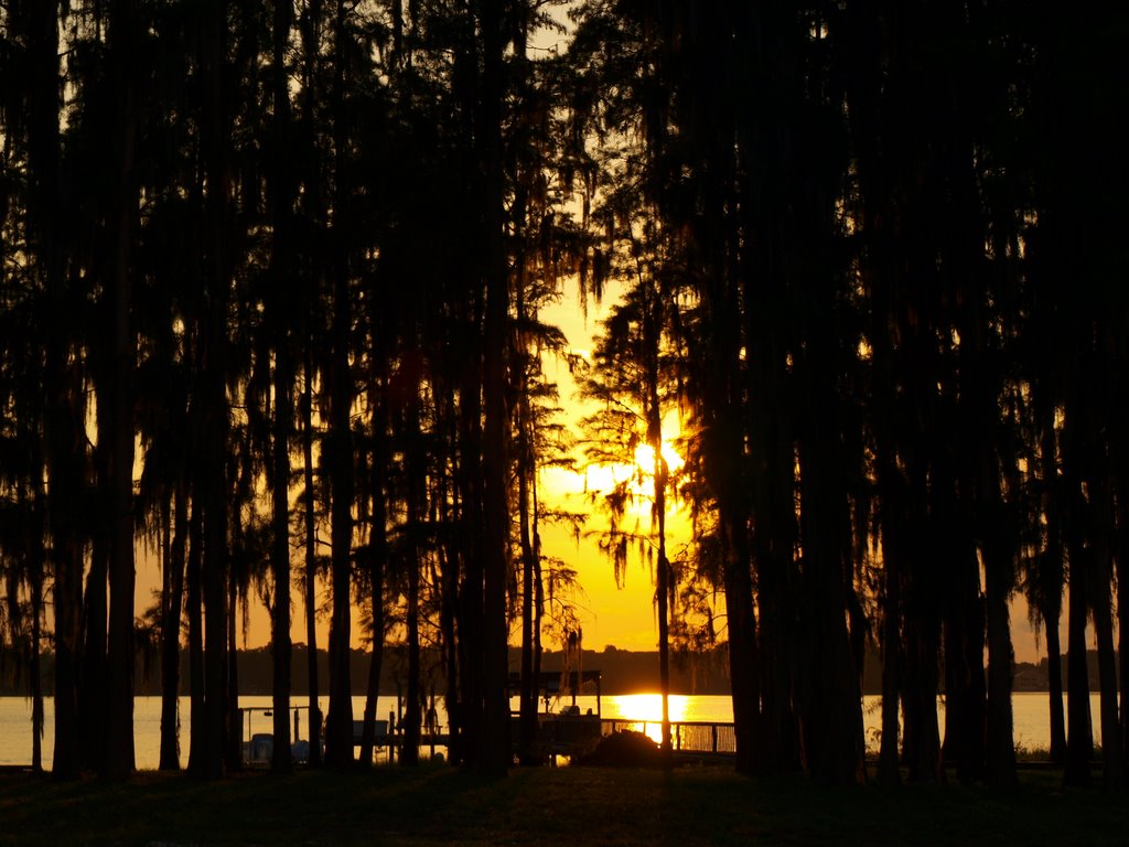 Sunset over Lake Keystone, Хамптон