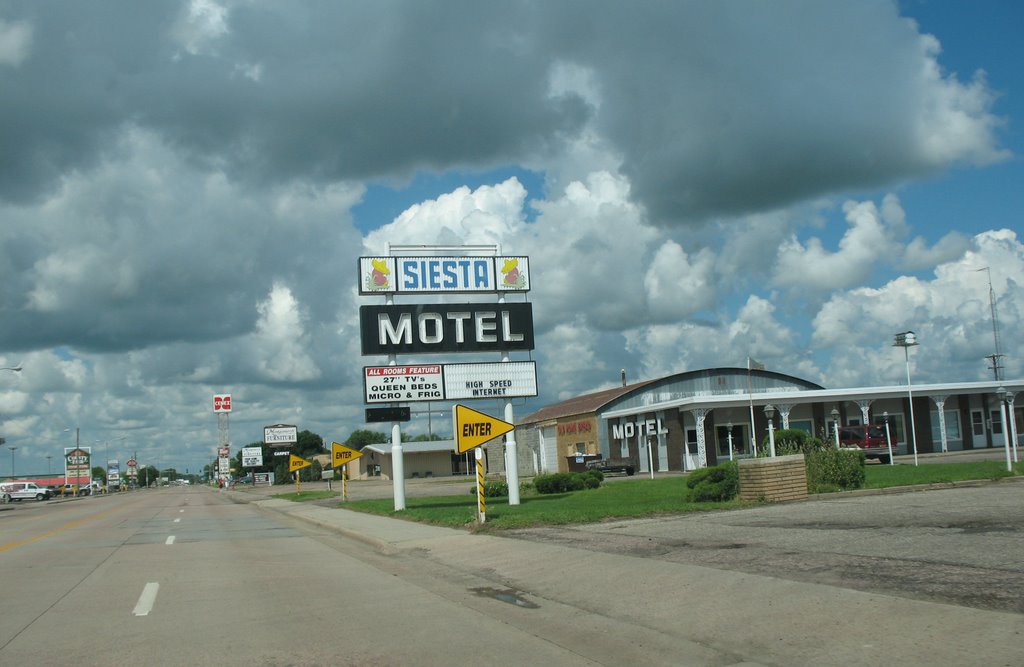 Siesta Motel, Митчелл