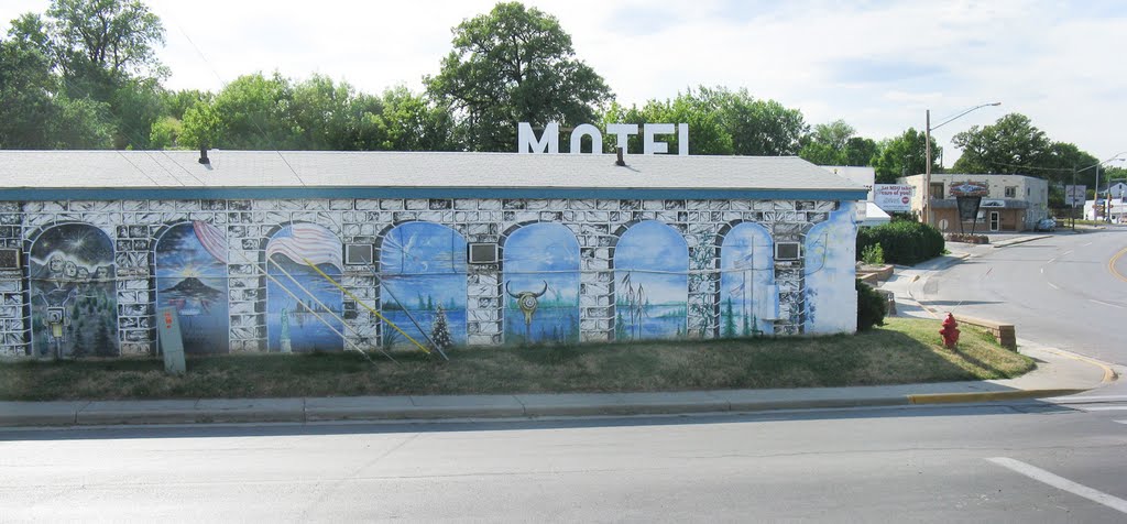 Motel Mural, Спирфиш