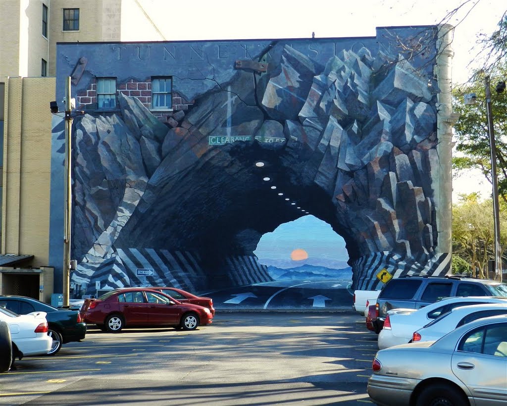 "Tunnel Vision" mural by Blue Sky, Колумбиа