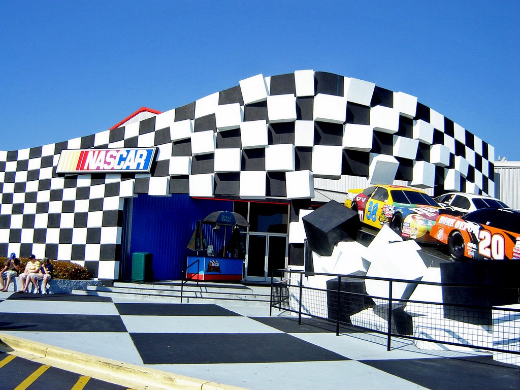 NASCAR Cafe, Хемингуэй