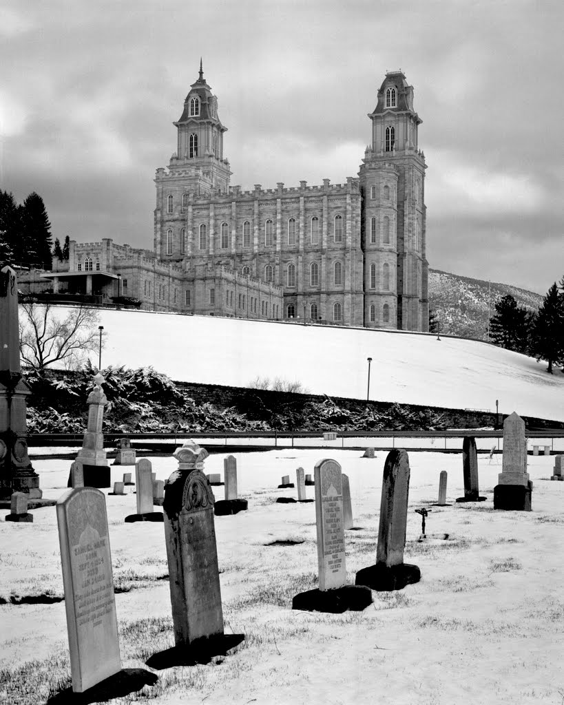 Cemetery and Manti LDS Temple, Беннион