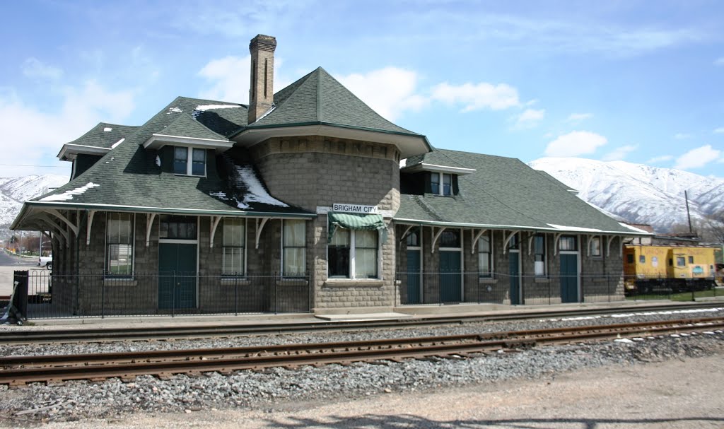 Union Pacific Train Depot built in 1907, in Brigham City Utah facing West., Бригам-Сити