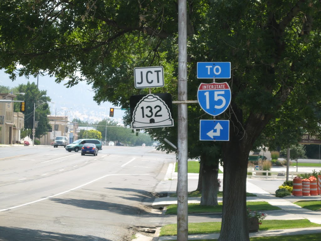 UT-132, TO I-15 signs in Nephi, UT, Нефи