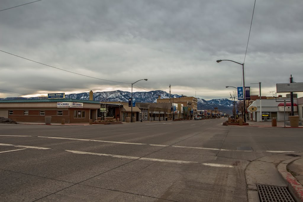 Viewing south on N. Main St. (Utah State Hwys. 118/120) from its intersection with 200 N St. Richfield, Utah, Ричфилд
