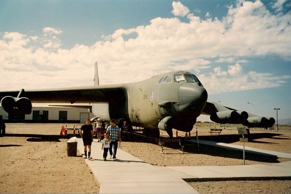 Hill AFB Museum--B-52, Рой