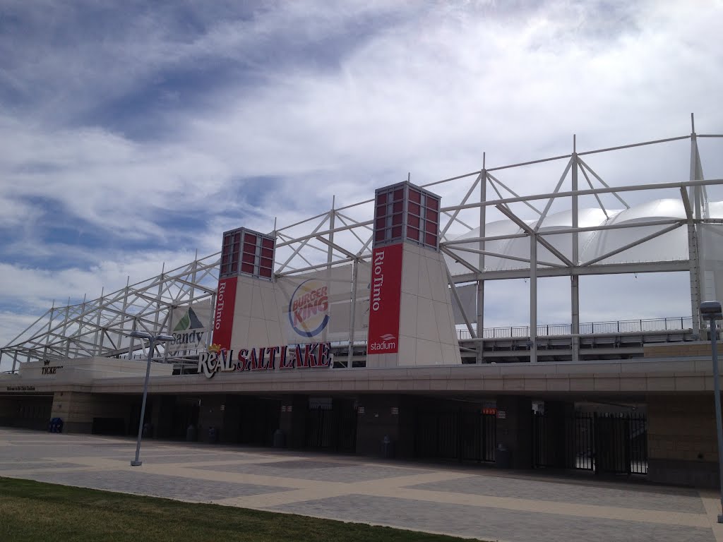 Rio Tinto Stadium Entrance, Санди