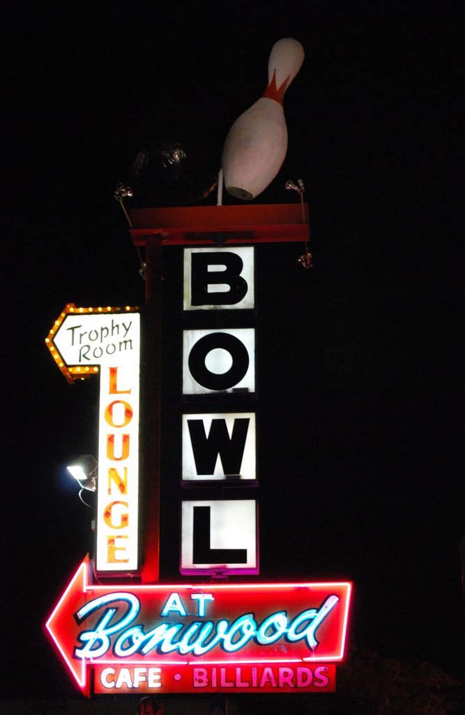 Bowling at the Bonwood., Саут-Солт-Лейк