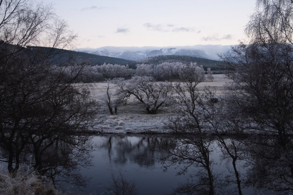 Spey River view to Cairngorms, Авимор