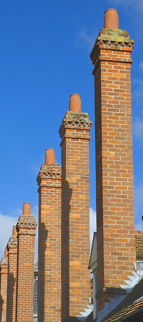 The medieval chimneys on the Abingdon almshouses, Абингдон