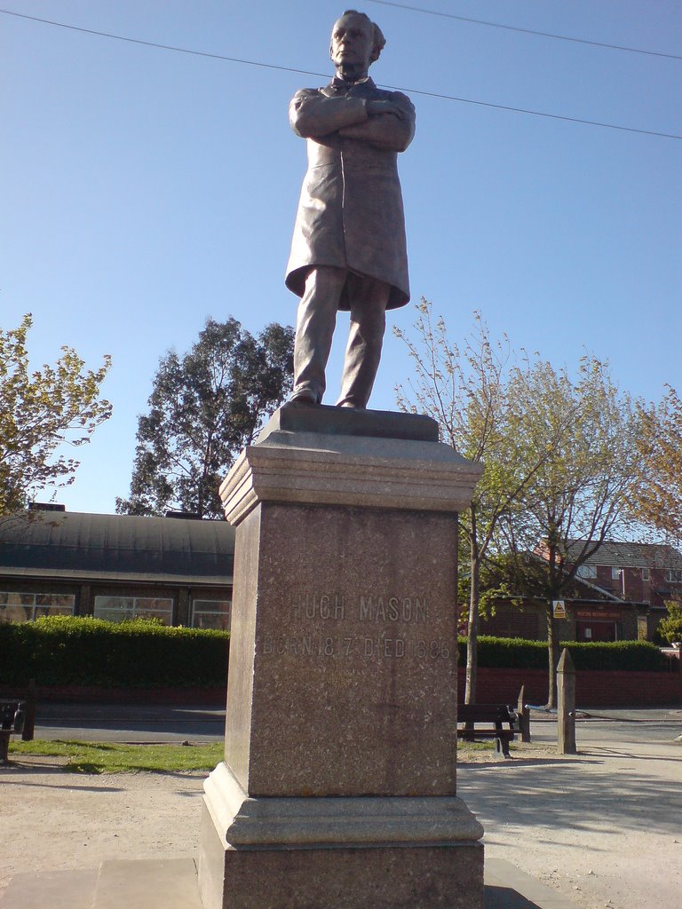 Hugh Mason Statue, West End. Ashton Under Lyne, Lancashire, England, UK, Аштон-андер-Лин
