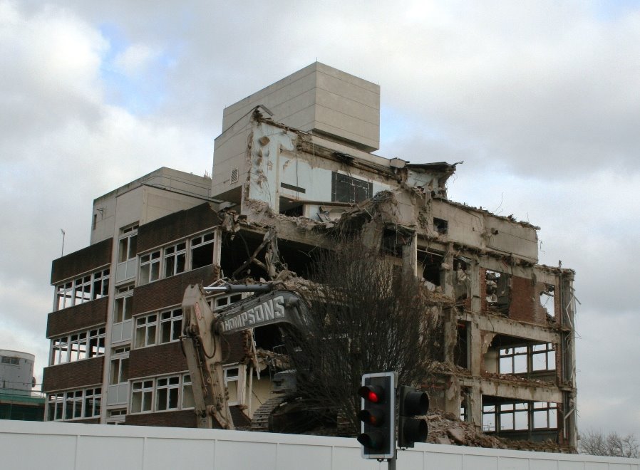 old college being demolished, Барнсли