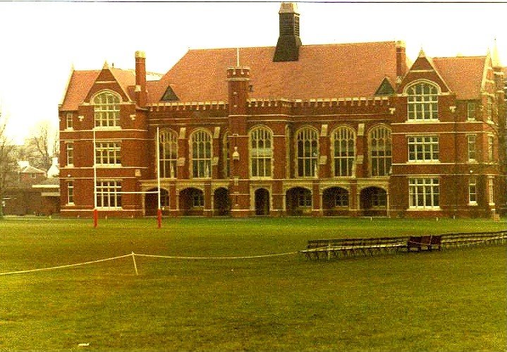 Bedford School and playing field (1973), Бедворт