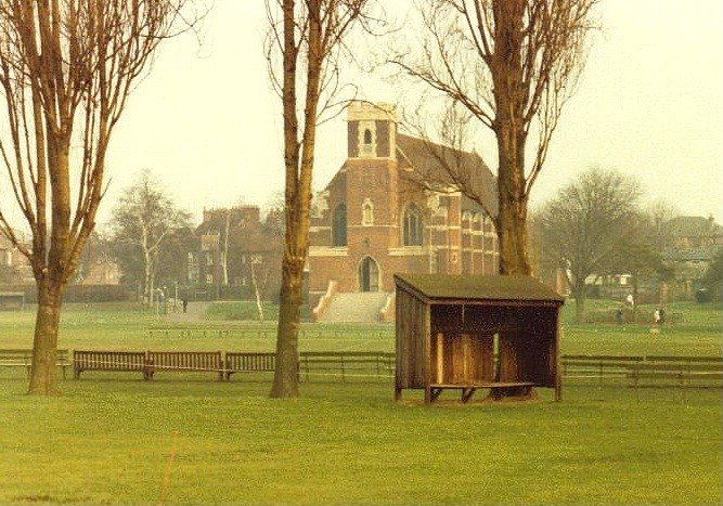 Bedford School Chapel and playing field, Бедворт