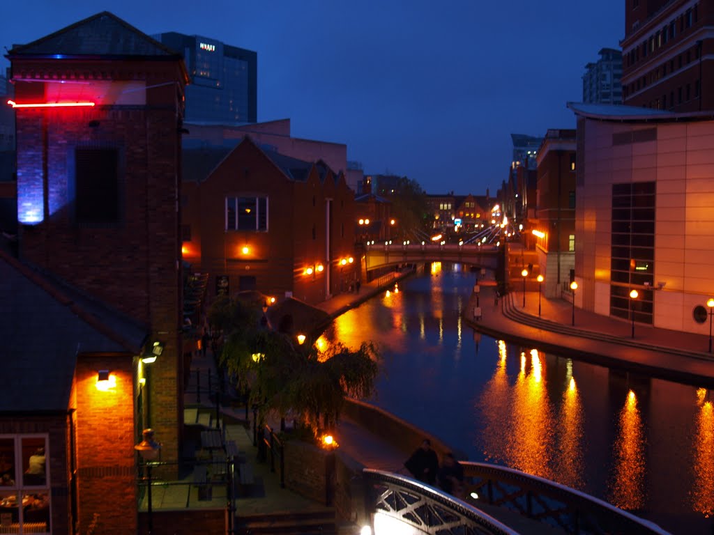 Birmingham Canal at Night Viewed from NIA..., Бирмингем