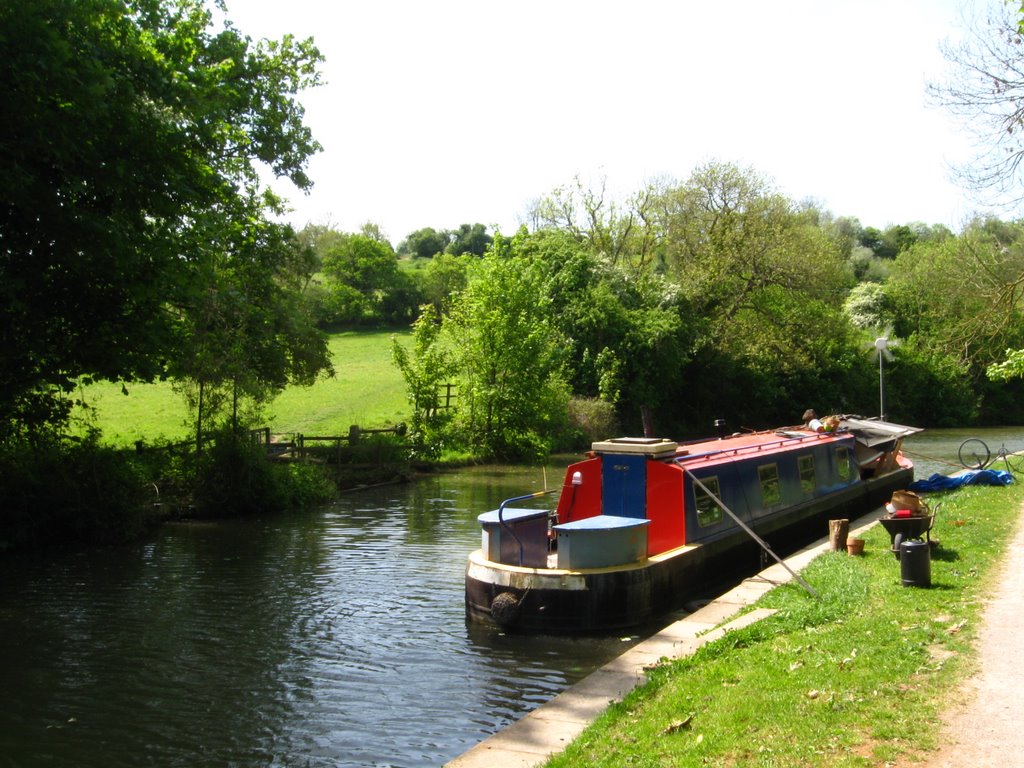 The Kennet and Avon Canal near Bradford on Avon, Брадфорд