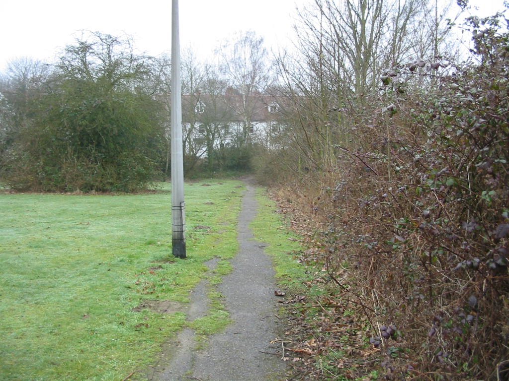 Footpath from Merrymeade Chase to Sawyers Grove, Брентвуд
