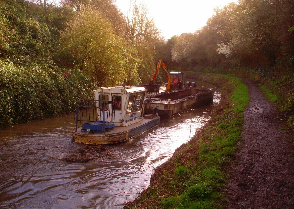 Dredging the Taunton & Bridgwater Canal, Бриджуотер