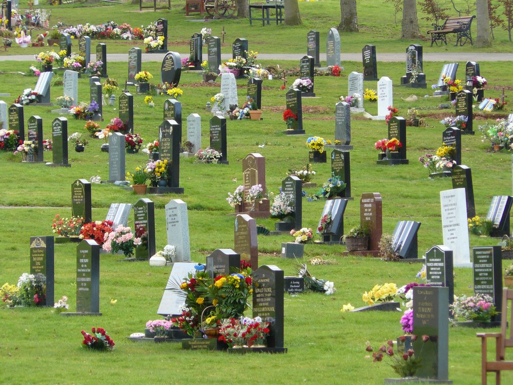 Mothers Day at Quantock Road Cemetery in Bridgwater - March 2008, Бриджуотер