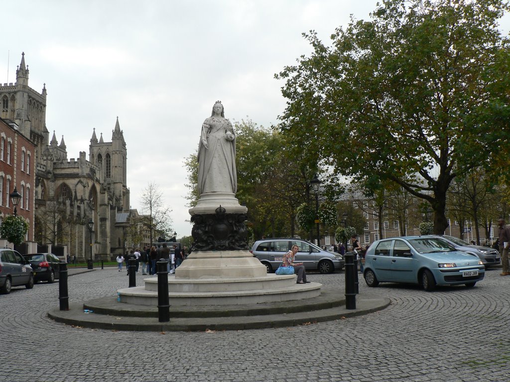 Monument to Queen Victoria in Bristol, Бристоль