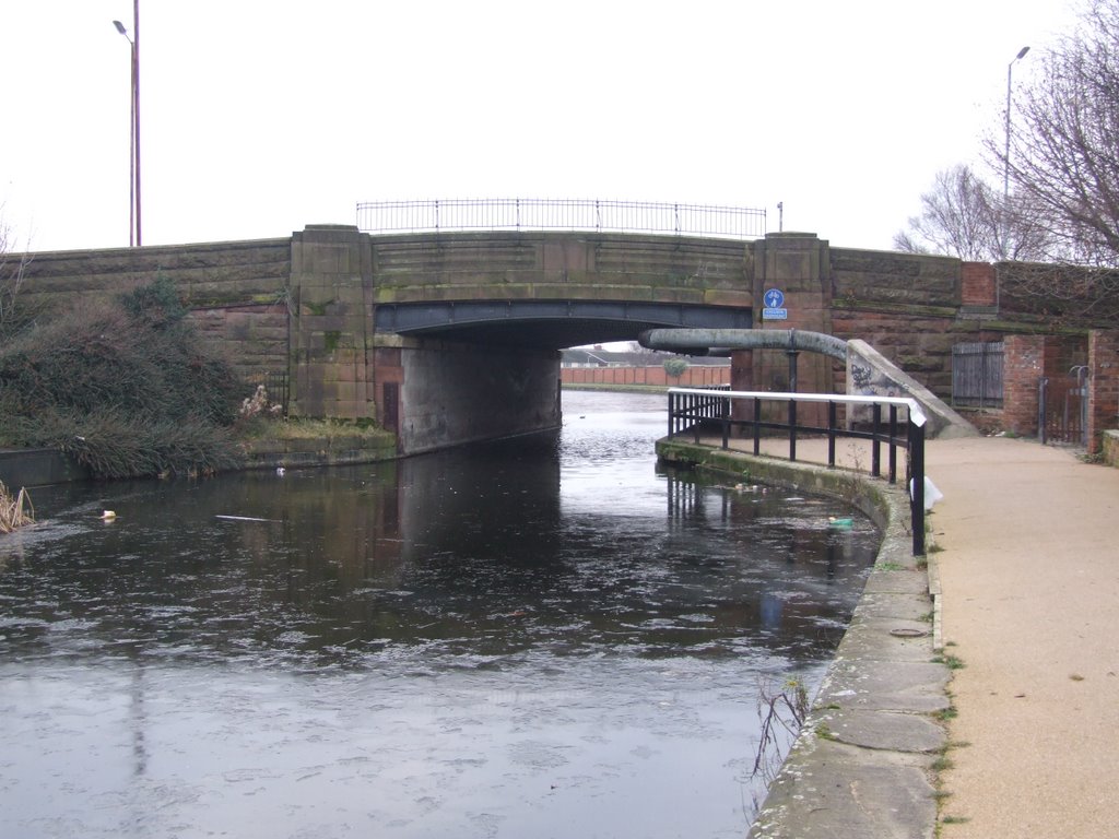 Coffee House Bridge, O Taking Merton Road Over The Leeds & Liverpool Canal., Бутл