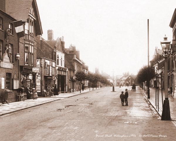 Broad Street, Wokingham c1910s - Sepia tone, Вокингем