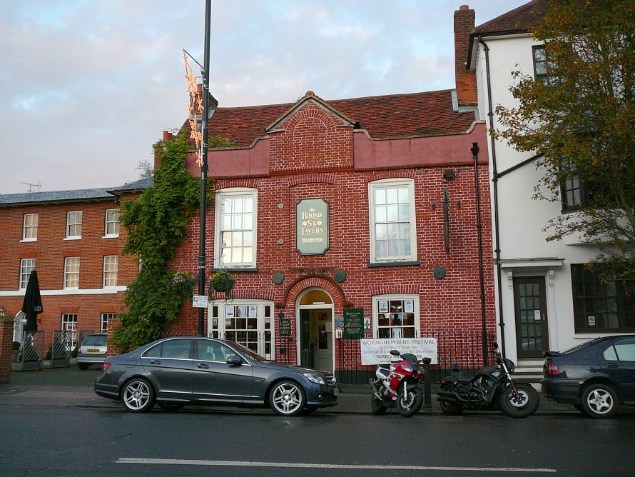 Broad St Tavern Pub in Wokingham, Вокингем